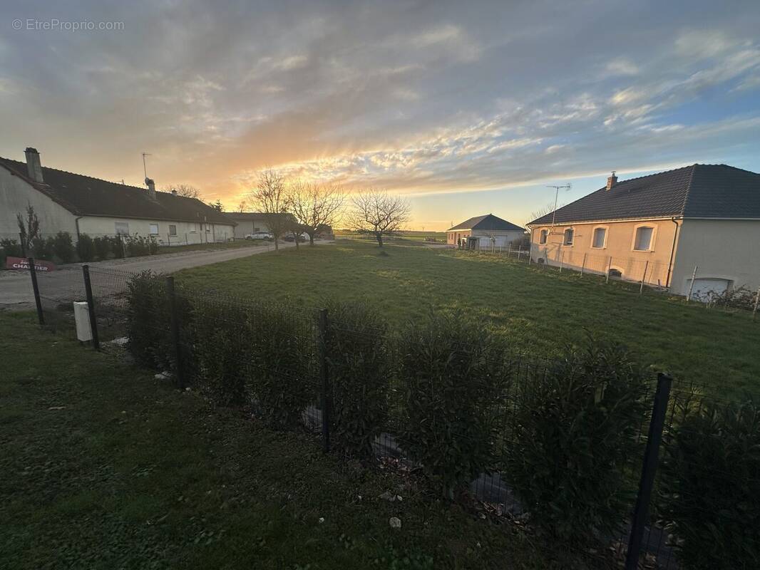 Terrain à AUBETERRE