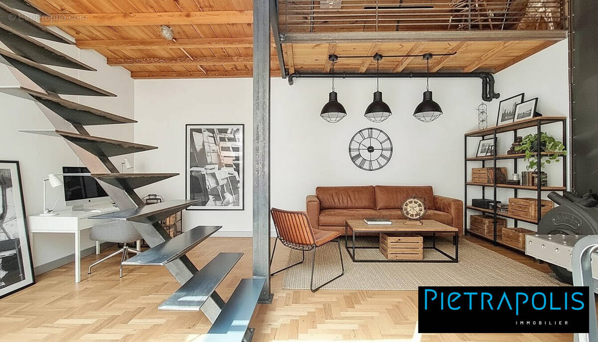 Appartement à CHARBONNIERES-LES-BAINS