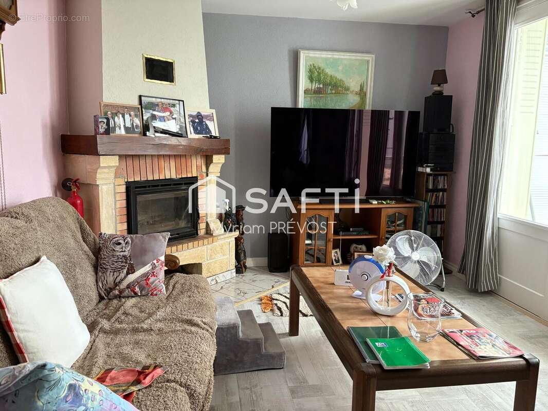 Maison 109 m² à Saint-Hilaire-En-Lignieres  - photo 8