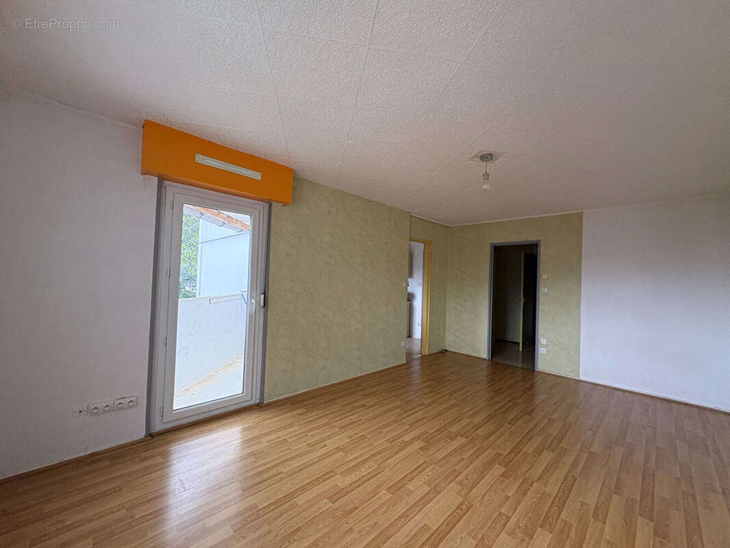 Appartement à PONT-DE-ROIDE