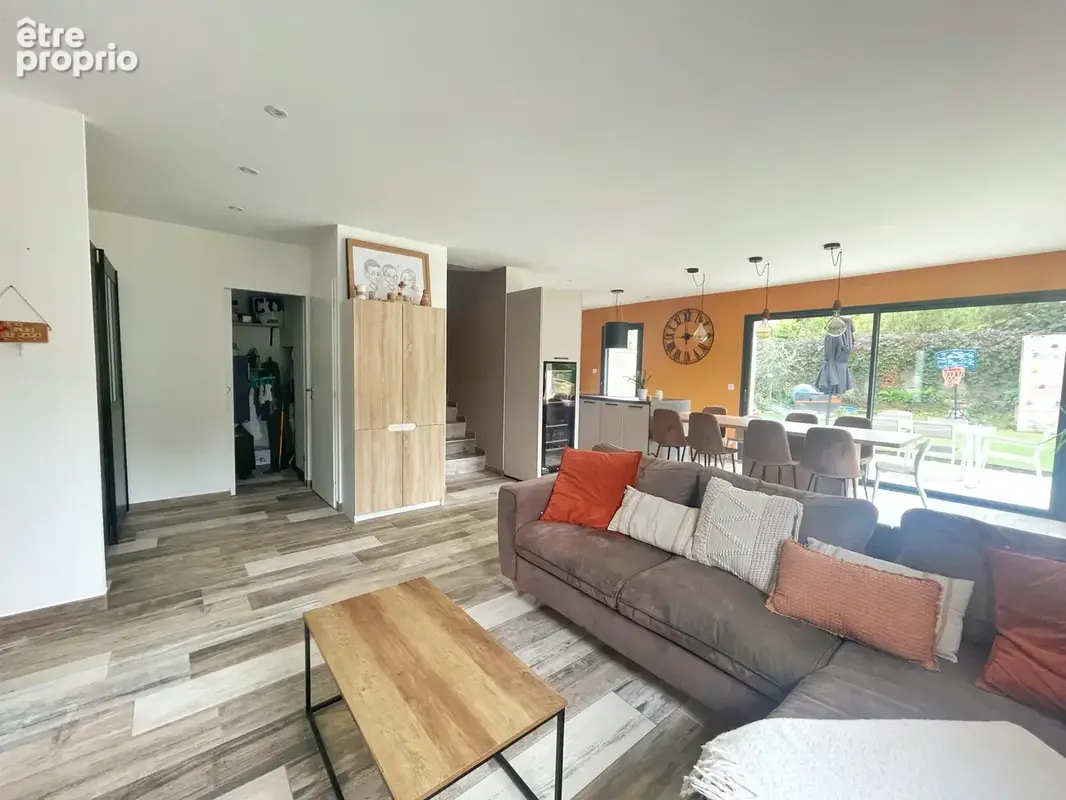 Maison T5 de 2024 à Chuzelles - photo 3