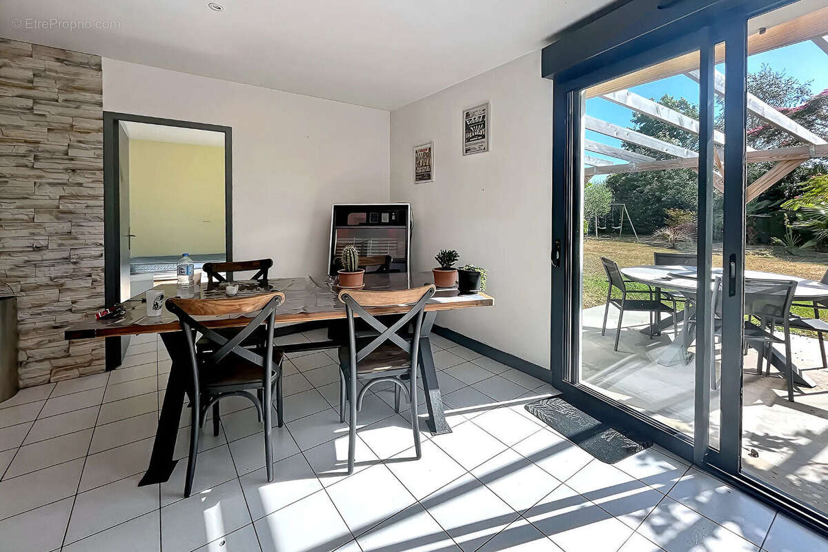 Maison Charron 4 pièce(s) 78 m2 sur parcelle 460 m2 - photo 3