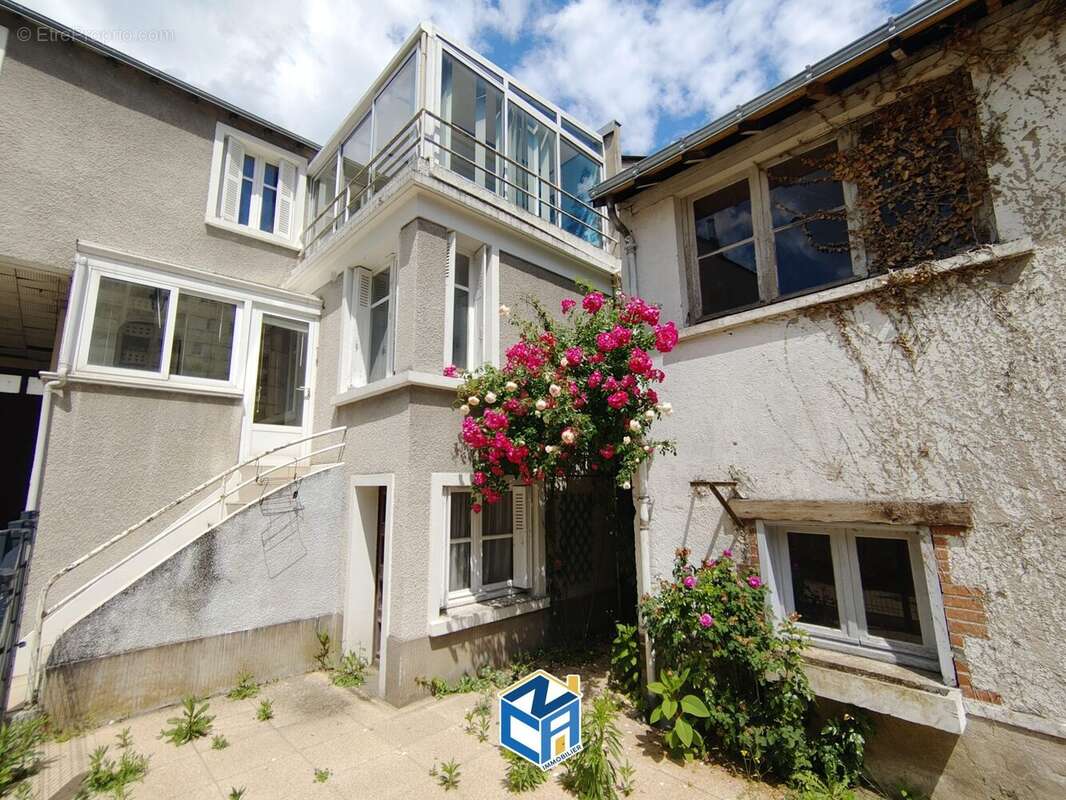 Maison 106 m² à Tours  - photo 2