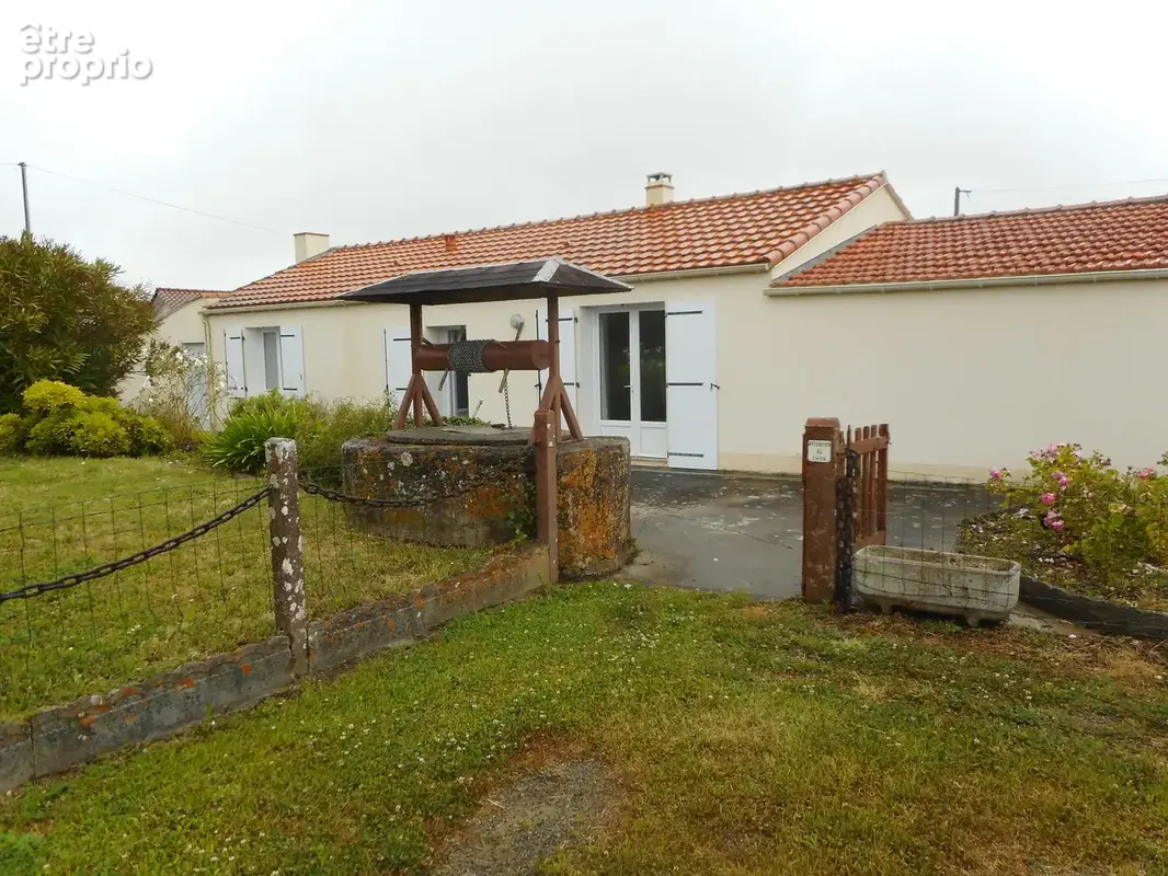 Corps de ferme avec dépendances à vendre à La Plaine-Sur-Mer avec l'agence De Belligny Immobilier - photo 1