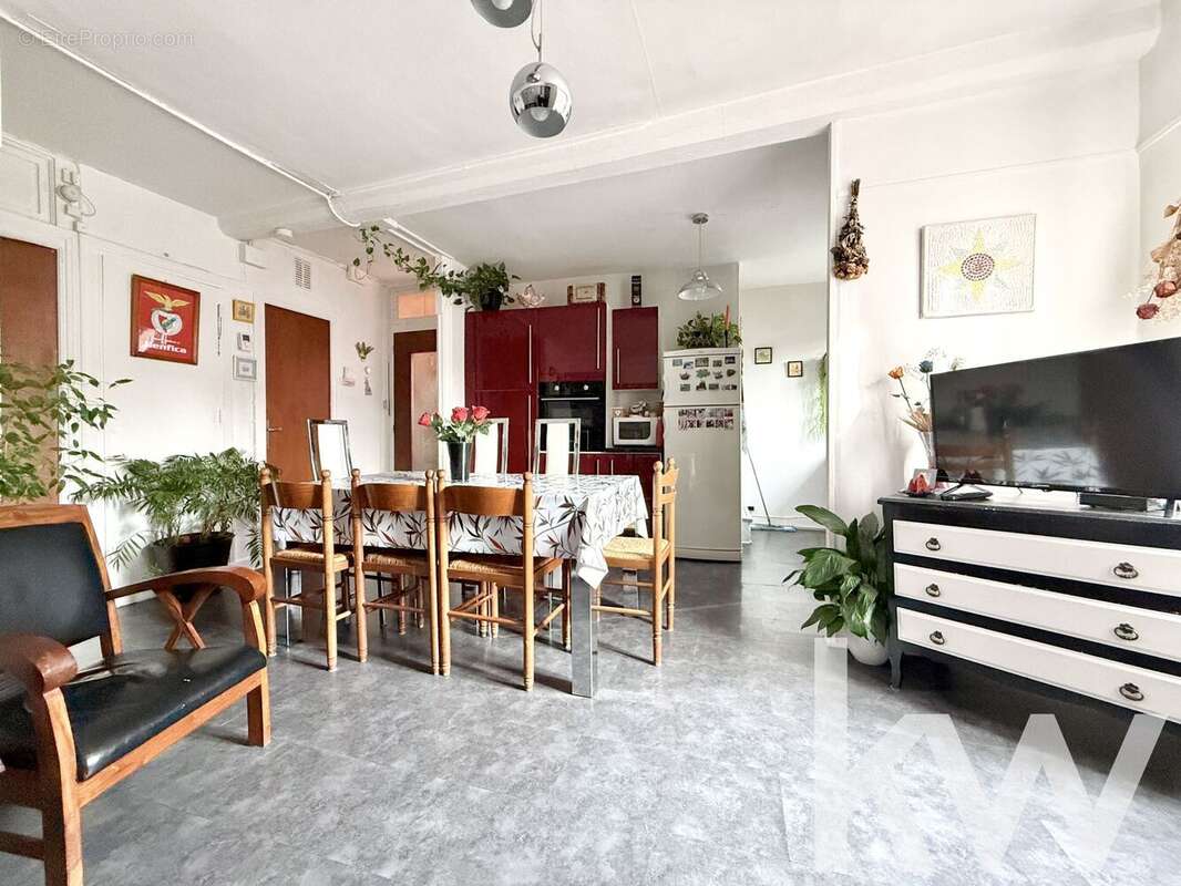 Maison à LA ROCHE-BLANCHE