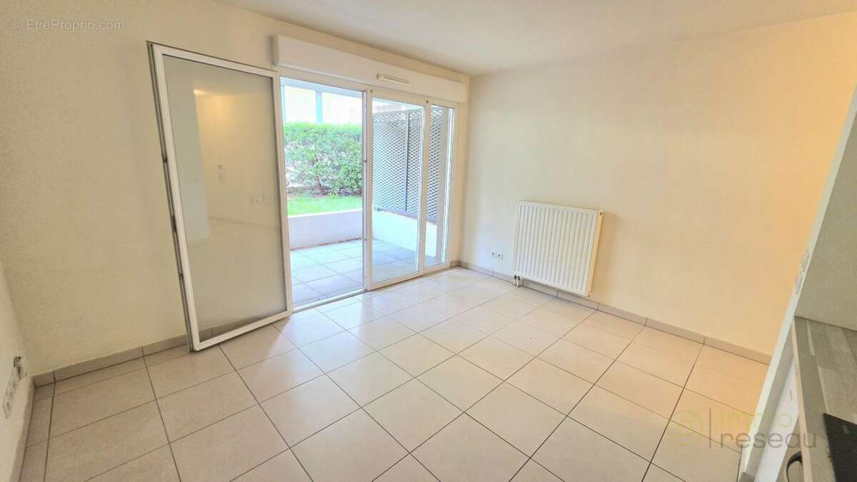 Appartement à JUVIGNAC