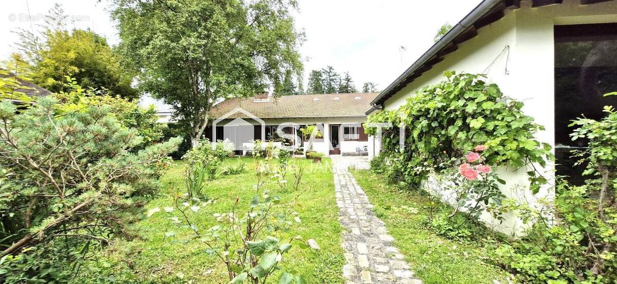 Photo 1 - Maison à JOUY-EN-JOSAS