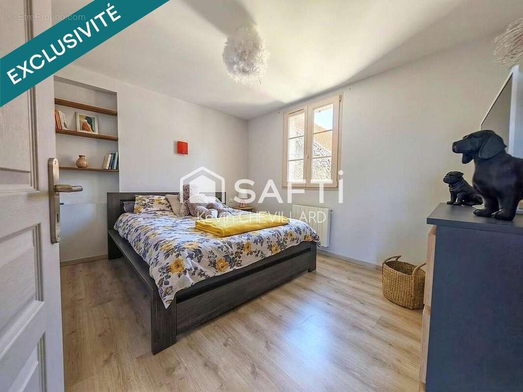 Maison 130 m² à Saint-Cyr-Les-Colons  - photo 8