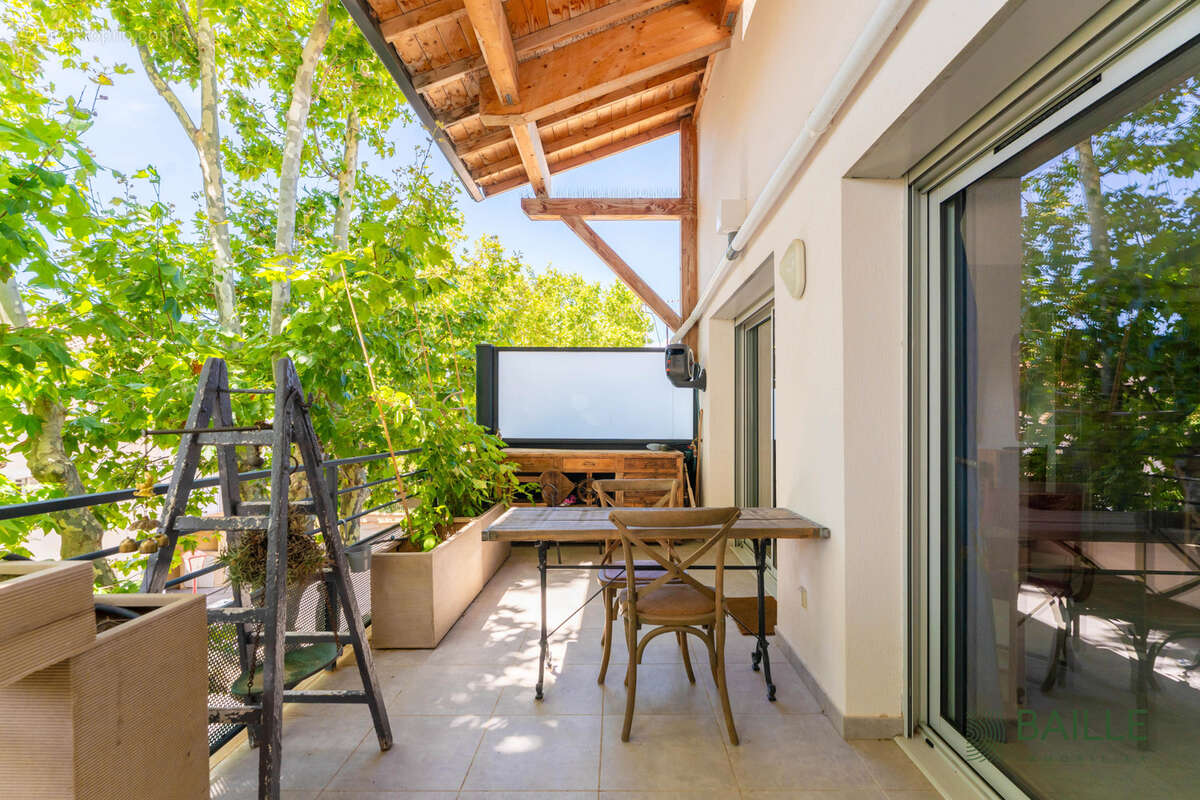 Appartement à SAINT-CYR-SUR-MER