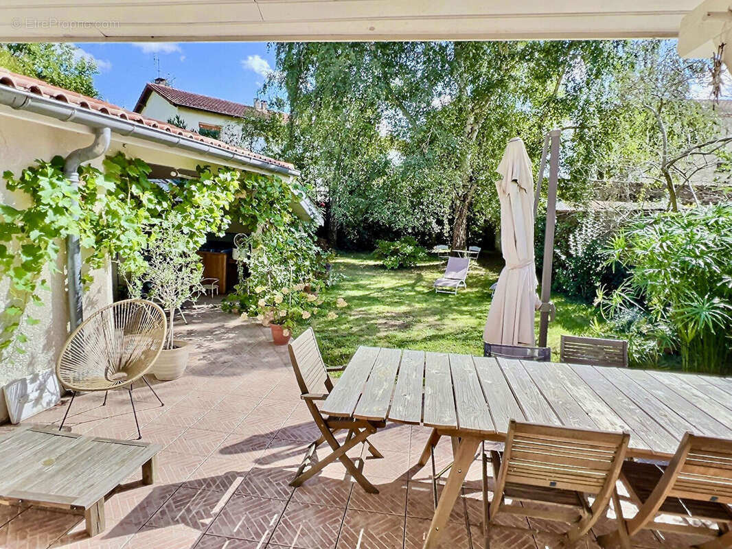 Maison à VILLENEUVE-SUR-LOT