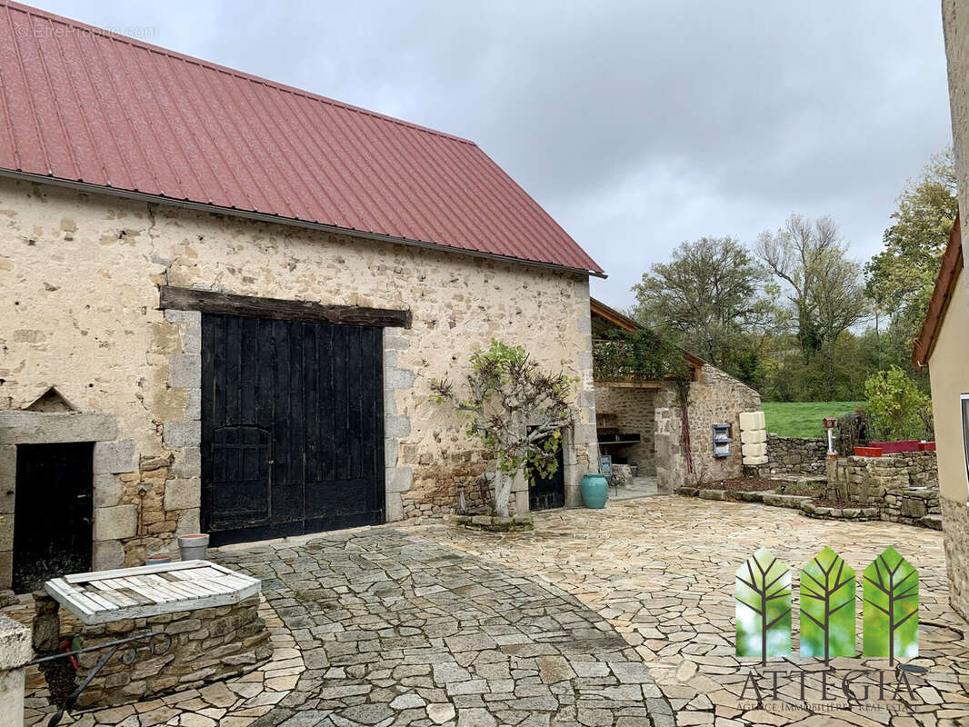 Maison à SAINT-SILVAIN-SOUS-TOULX