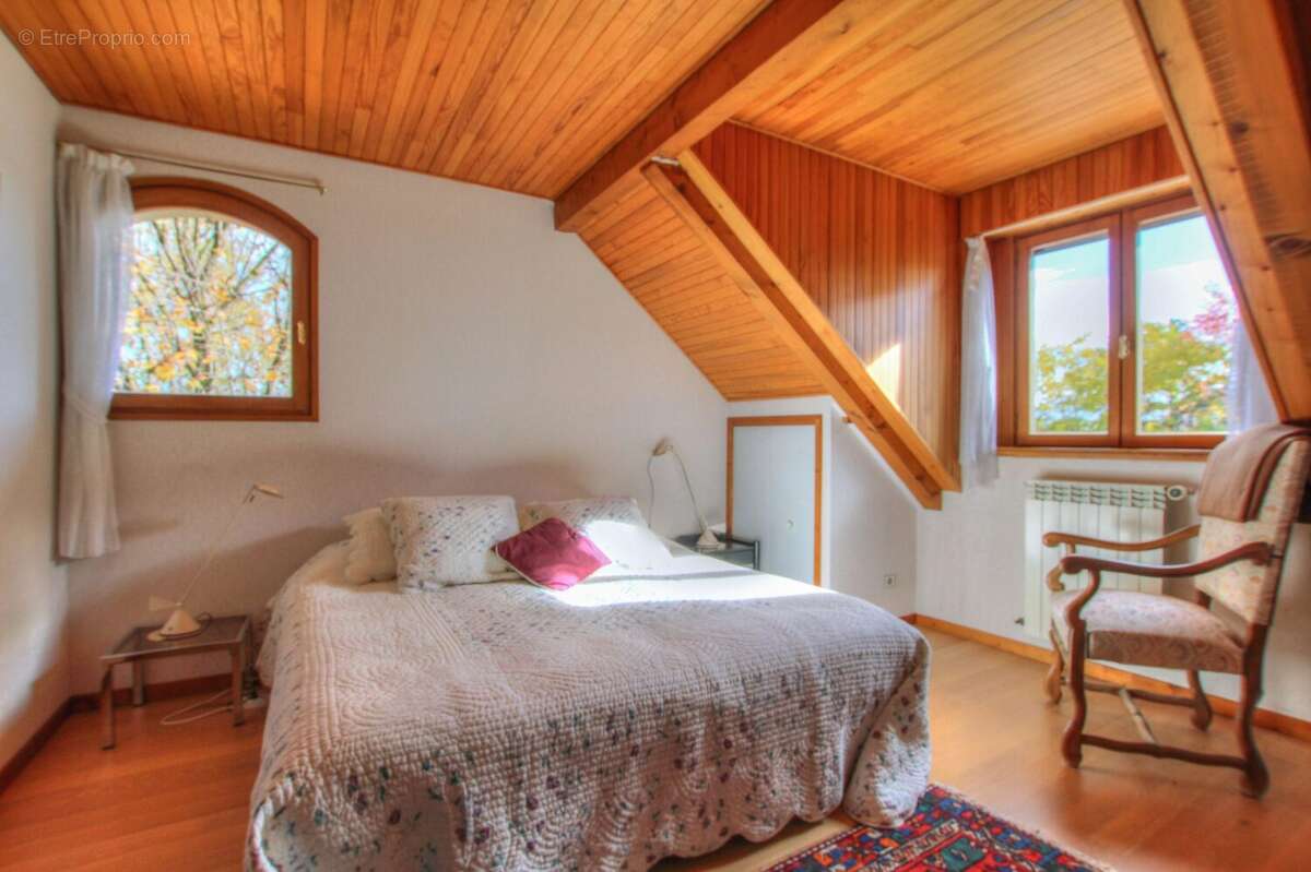 Maison à DIVONNE-LES-BAINS