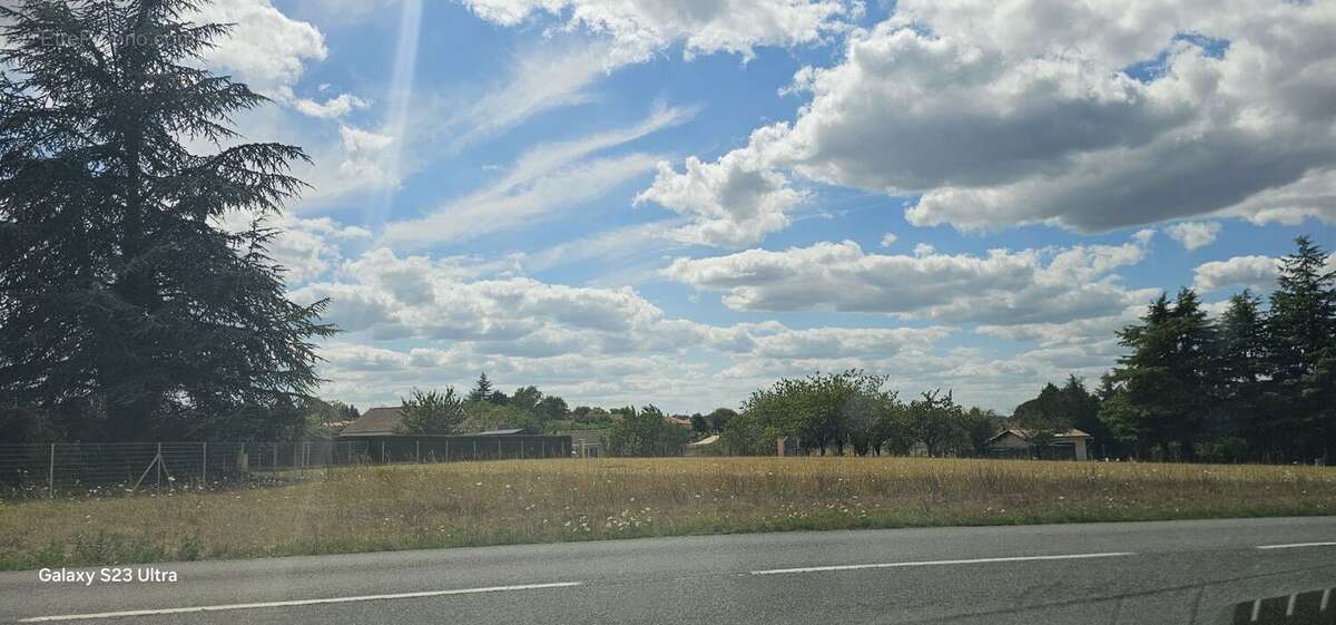 Projet de construction d'une maison  m² avec terrain à MONTBRON (16) - photo 4