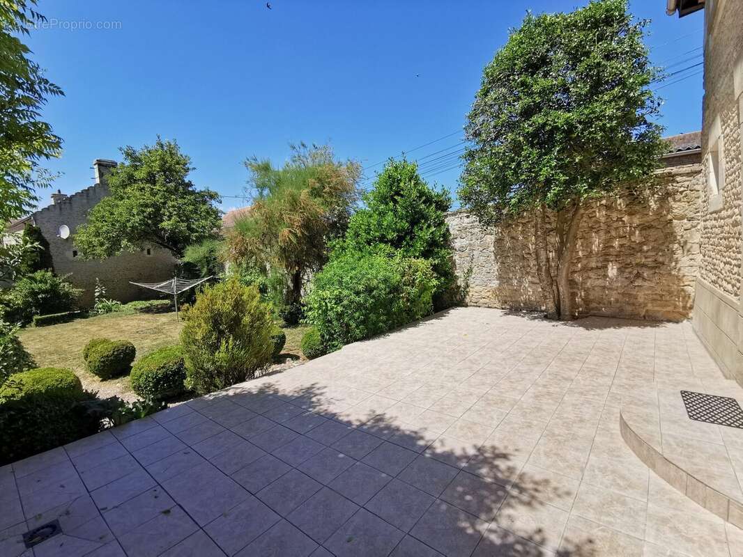 Maison 500 m² à Ernes  - photo 7