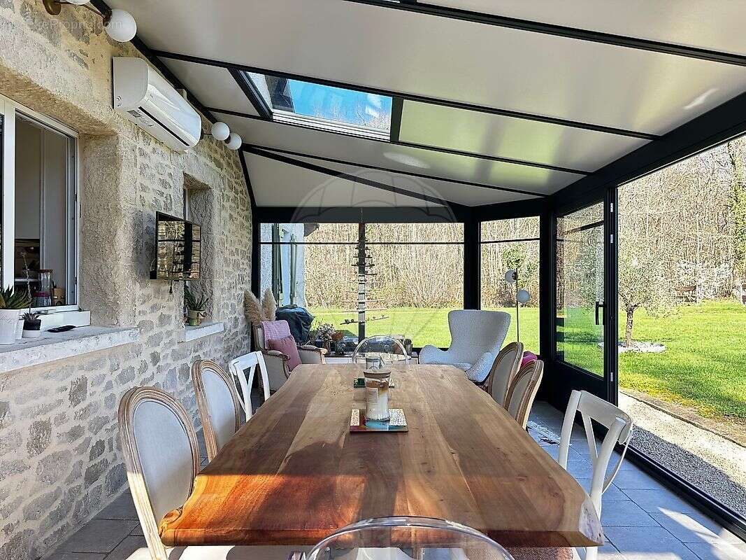 Maison à LA CHAPELLE-HUGON