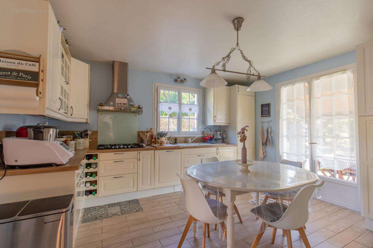 Maison familiale à vendre -  Gaillon Sur Montcient - photo 6