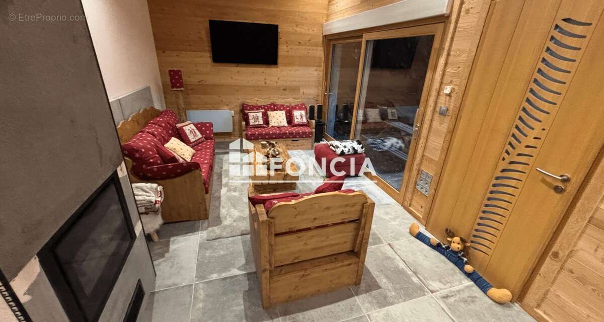 La foux d'allos rare et exceptionnel chalet en coeur de station 8pcs offrant de jolies volumes et des prestations de qualites. n - photo 7