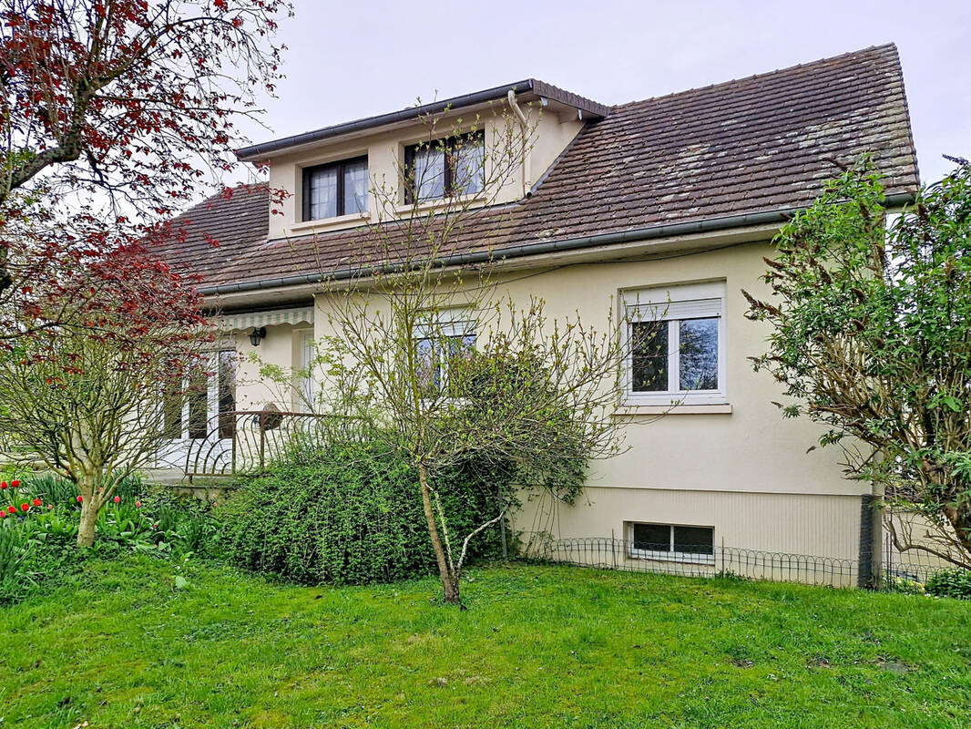 Maison à ETREPAGNY