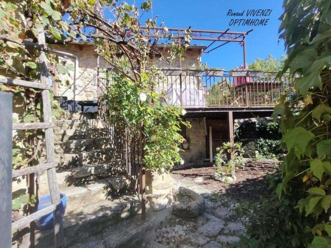 Maison de village en pierre et bois – charme et calme au rendez vous, FUILLA - photo 3