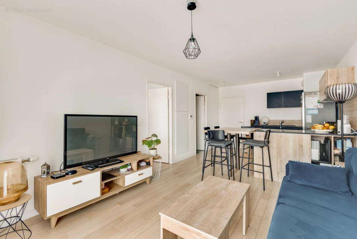 Appartement à LA GARENNE-COLOMBES