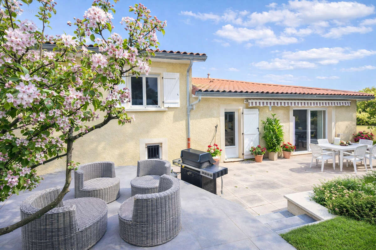 Maison à SAINT-MAURICE-L'EXIL