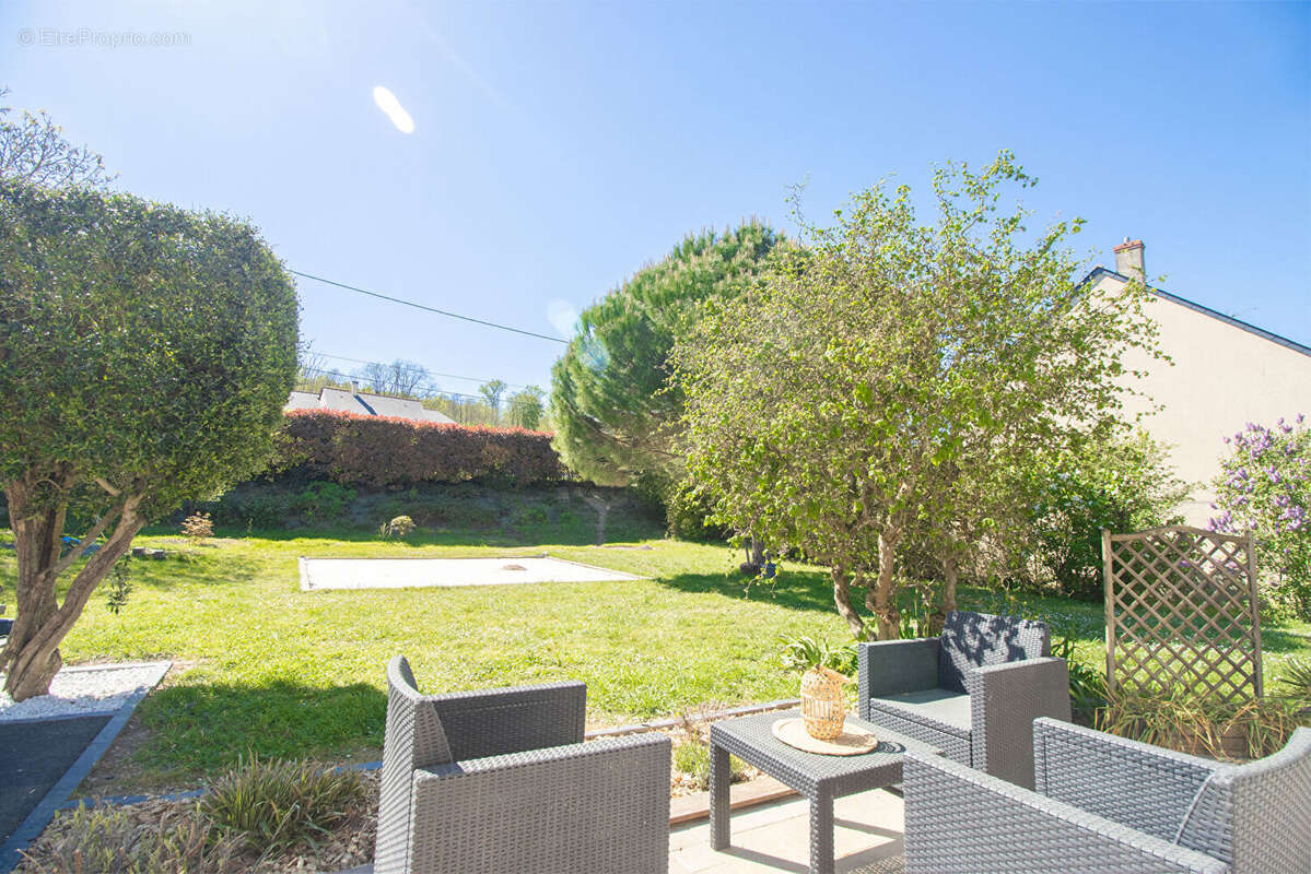 Maison à LONGUE-JUMELLES