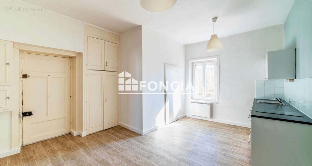 Appartement à LYON-8E