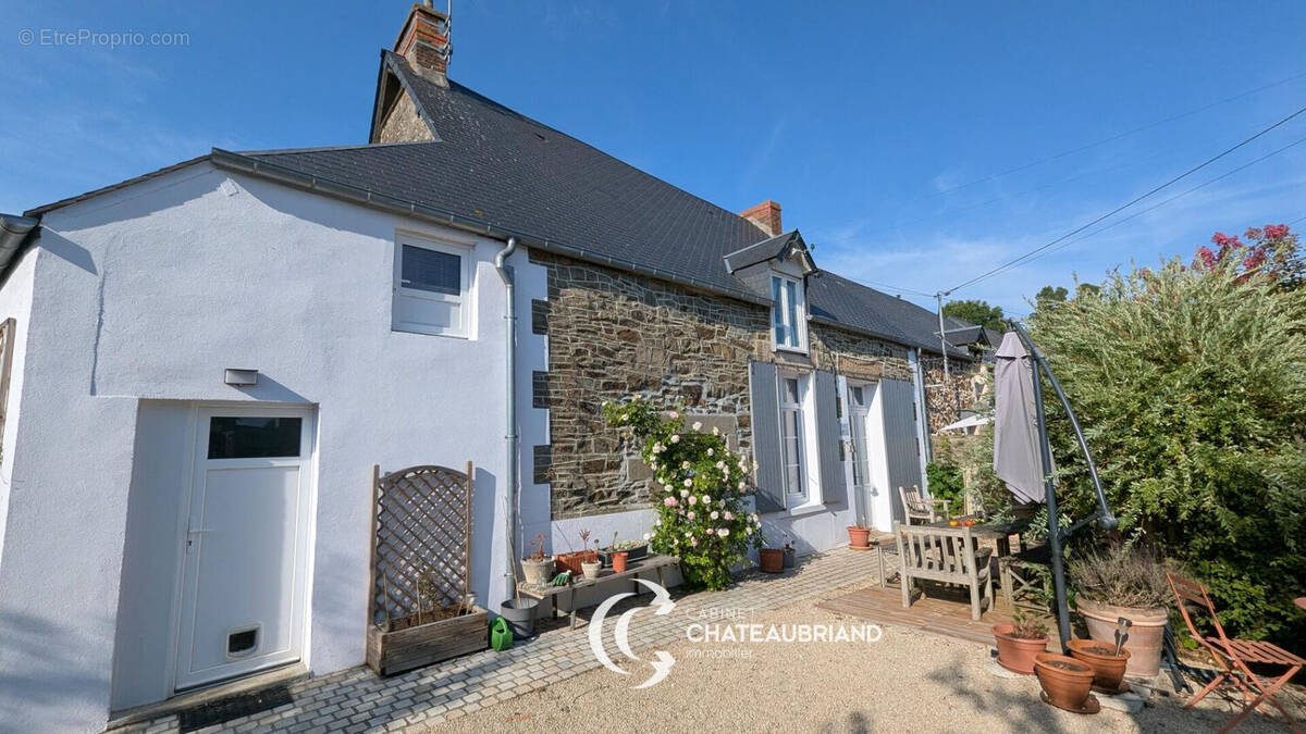 Maison à PLEINE-FOUGERES