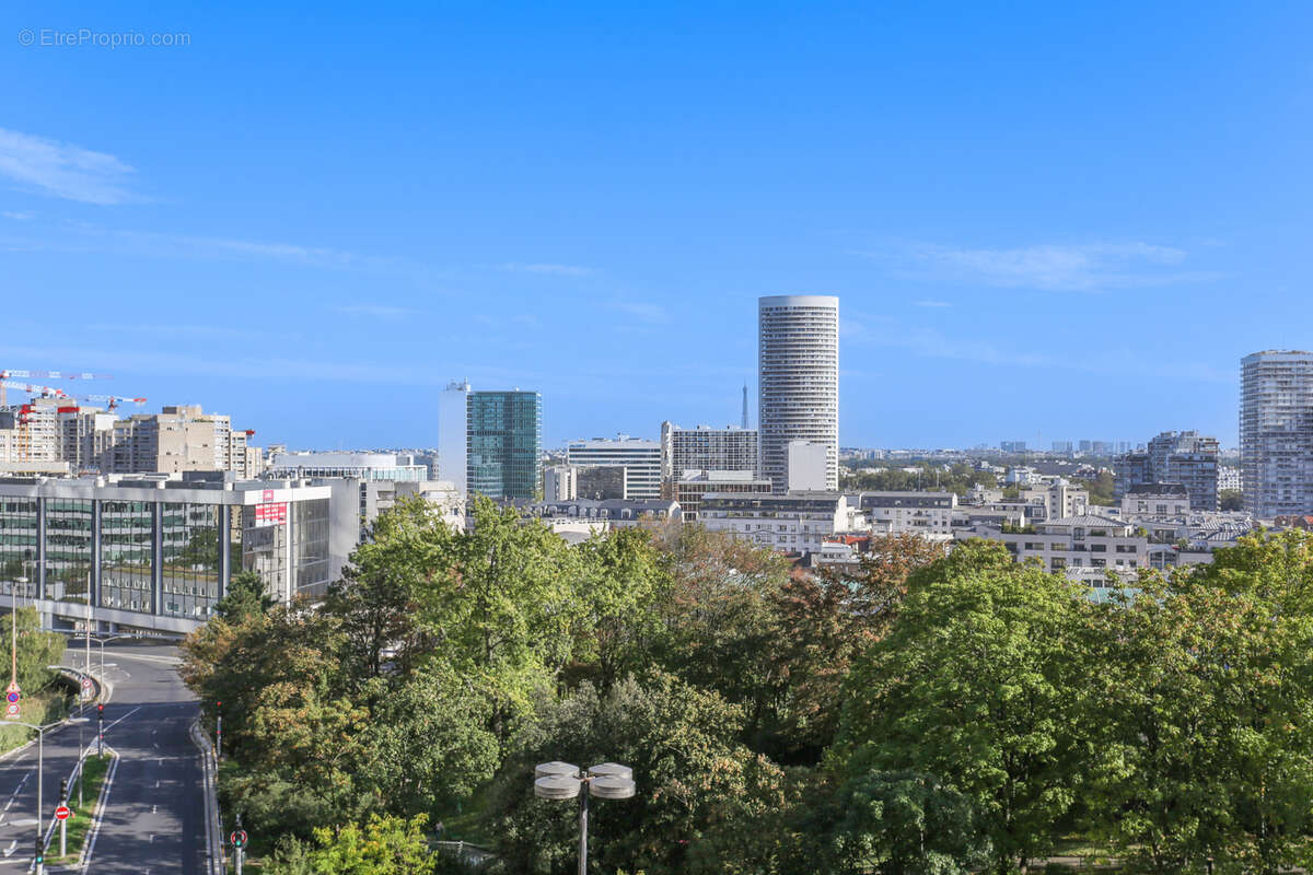 Appartement à COURBEVOIE