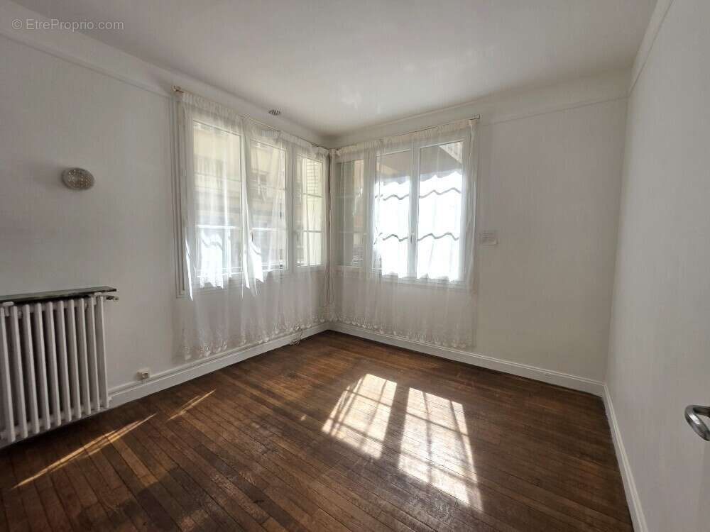 Appartement à ISSY-LES-MOULINEAUX