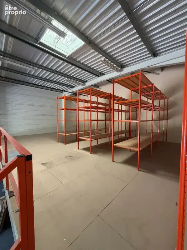 Local d'activité 375 m²  A vendre - Très bon état - Zone OCEALIM - photo 12