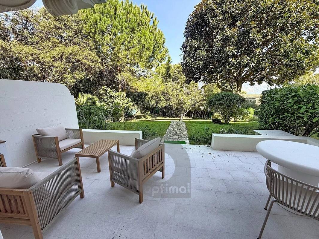 Appartement à ROQUEBRUNE-CAP-MARTIN