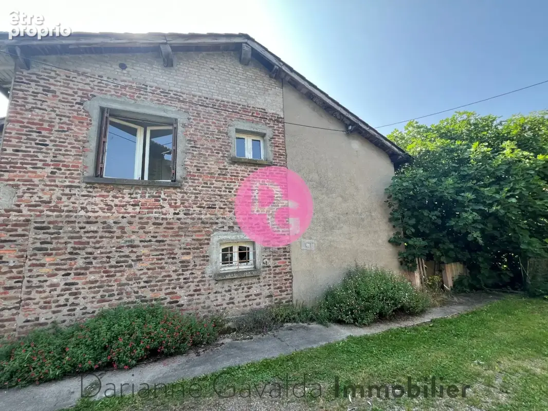 Maison à LIVINHAC-LE-HAUT