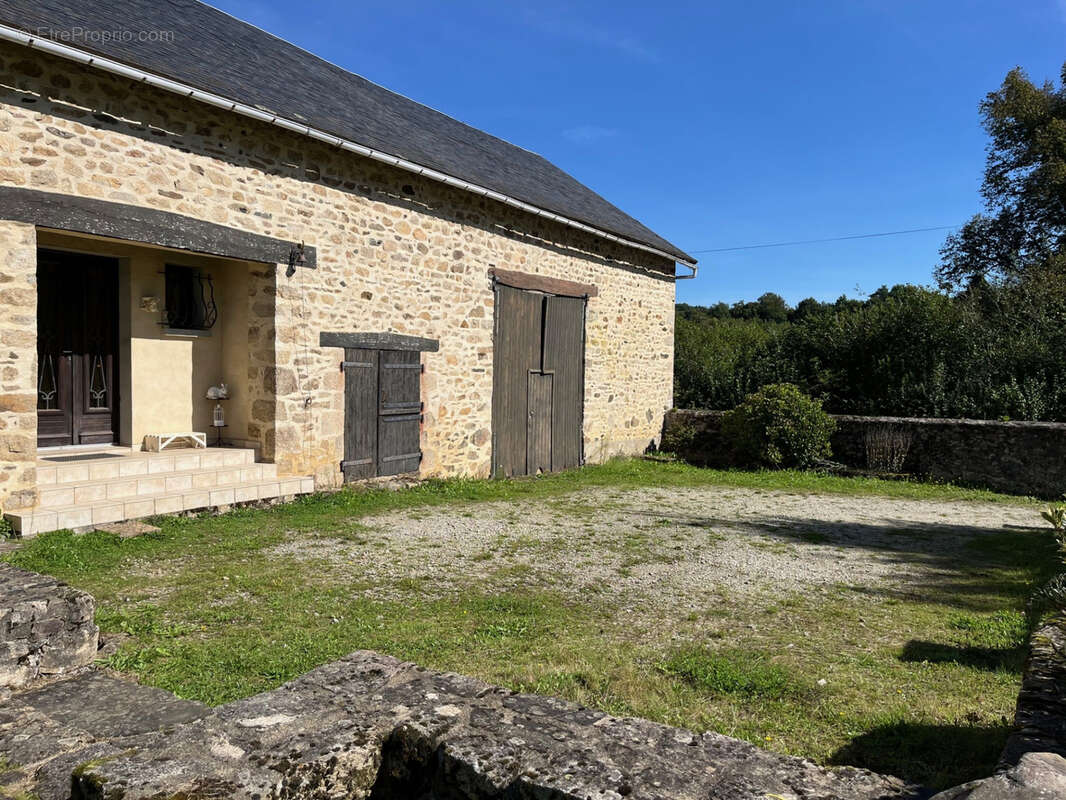 Maison à LA CROISILLE-SUR-BRIANCE