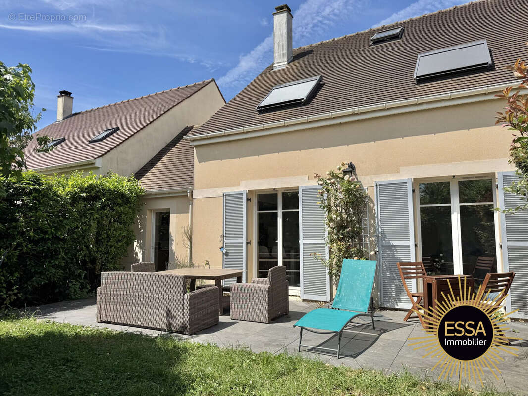 Maison 140 m² à Noisy-Le-Roi  - photo 9