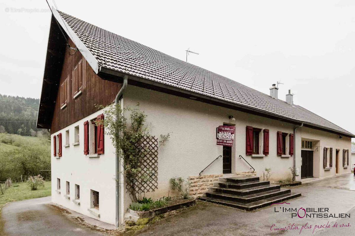 Maison à PONTARLIER