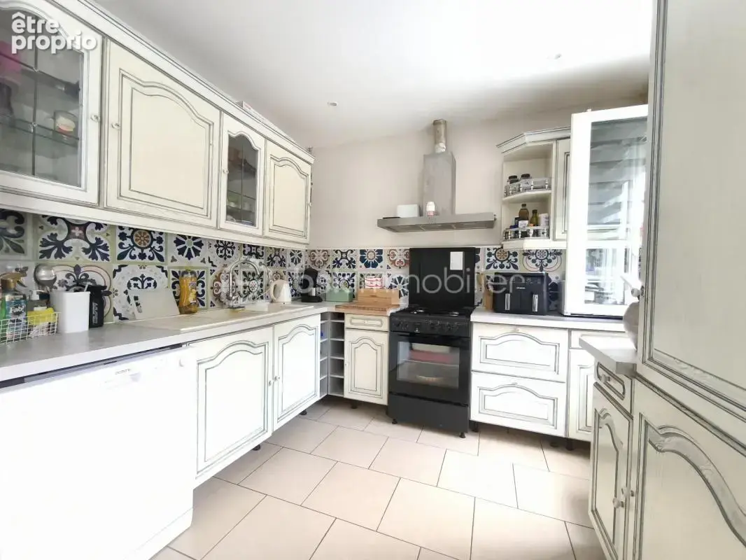 Maison 3 chambres avec piscine et sous sol - photo 8