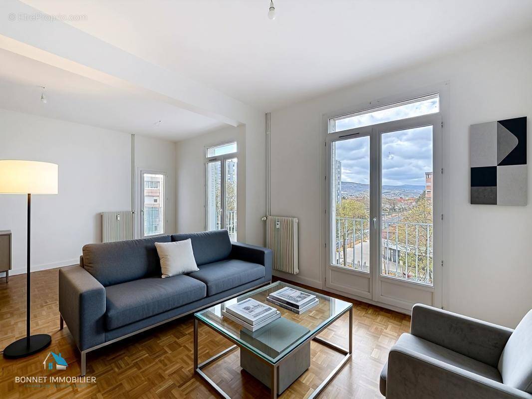 Appartement à COURNON-D'AUVERGNE