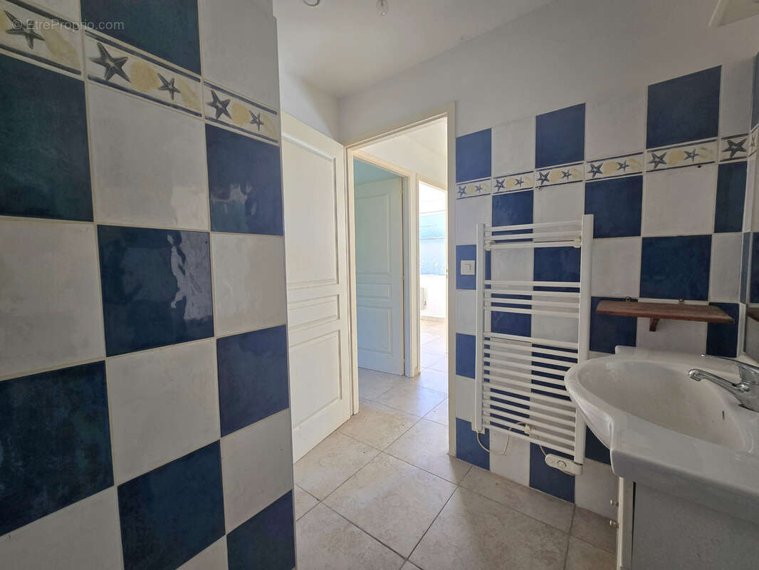 Maison à L'ISLE-SUR-LA-SORGUE