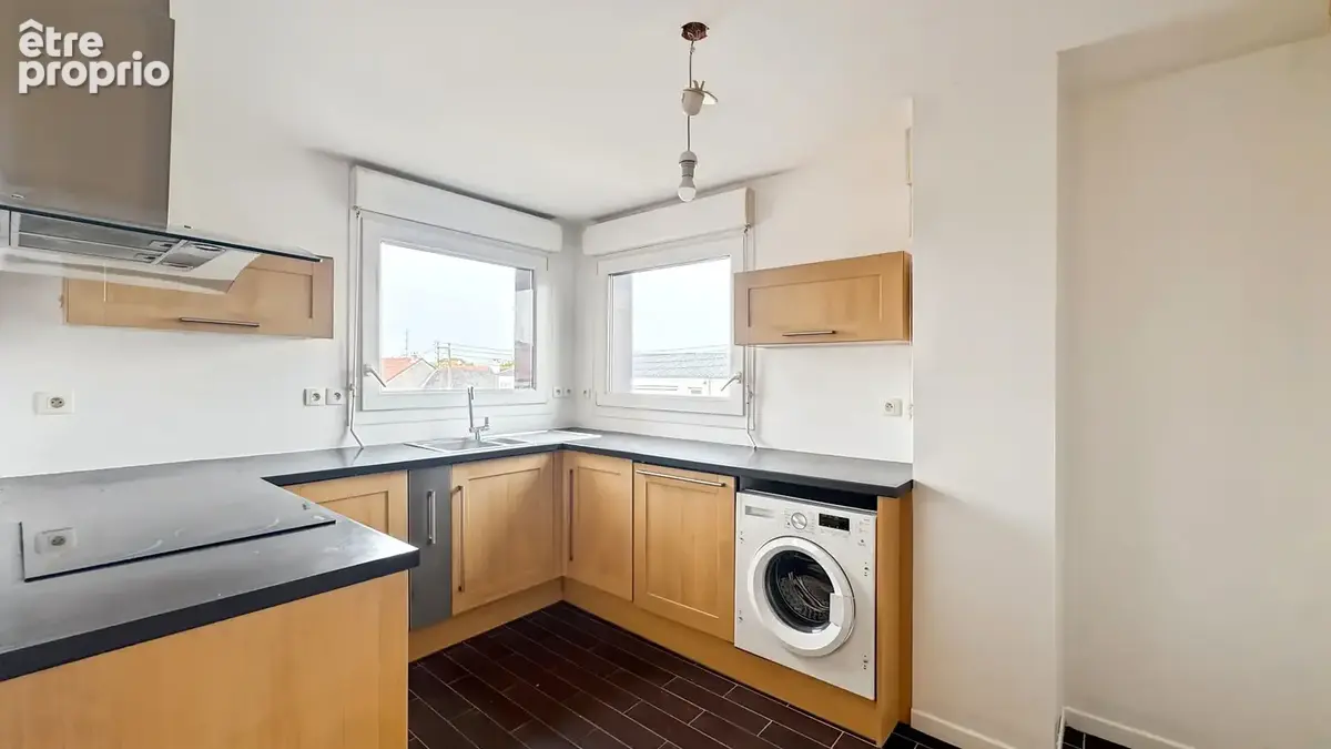CALAIS - Appartement 2 chambres - Ascenseur - 76 m2 - photo 2