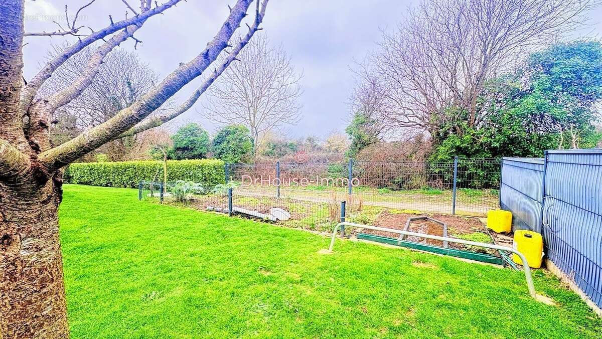 Maison à QUERQUEVILLE