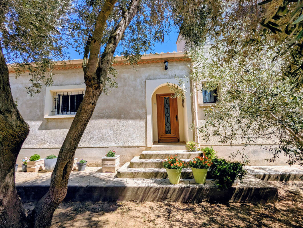 Maison à SAINTE-VALIERE