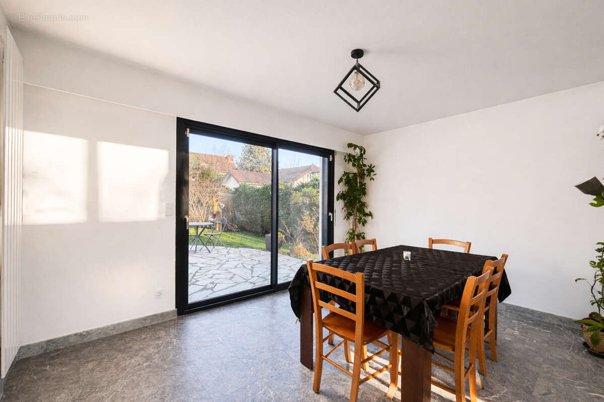 Maison à SOISY-SOUS-MONTMORENCY