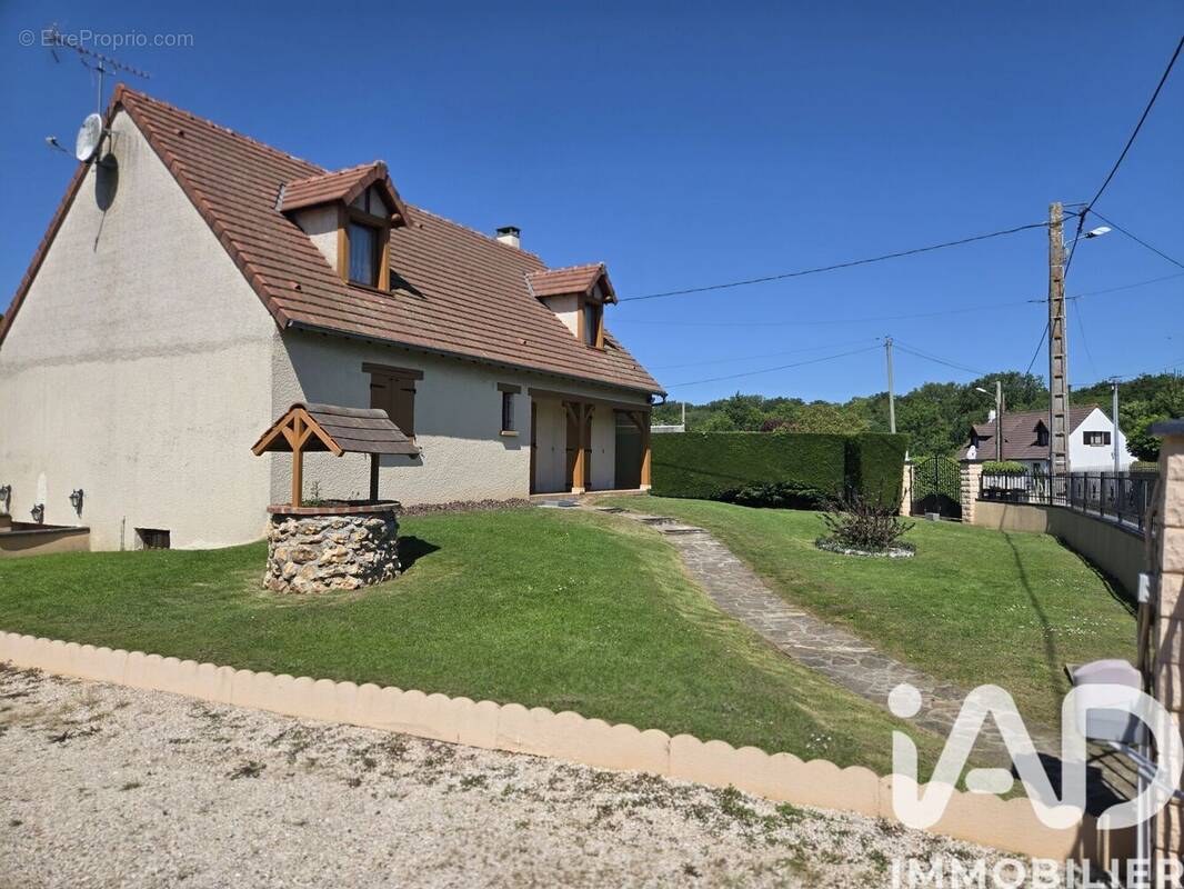 Photo 1 - Maison à MARCILLY-LA-CAMPAGNE