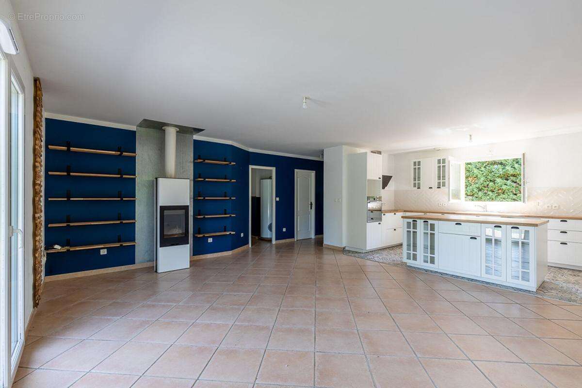 À VENDRE Villa  Plain-pied T4 de 92 m2 avec piscine à Bessières - 31660 - photo 4