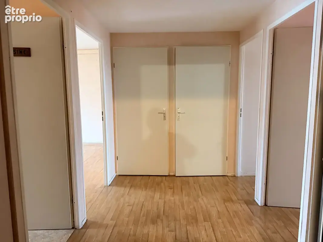 Nevers centre ville,  Appt T3 de 65 m² au 3ème ét avec asc  et deux terrasses - photo 5
