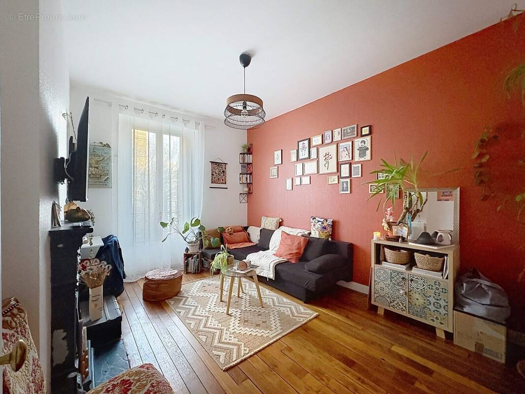 Appartement à IVRY-SUR-SEINE