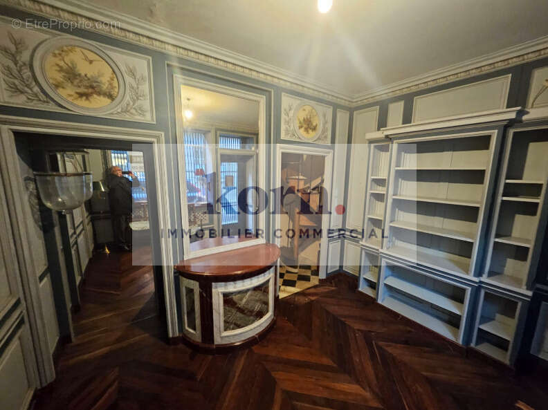 Commerce à PARIS-7E