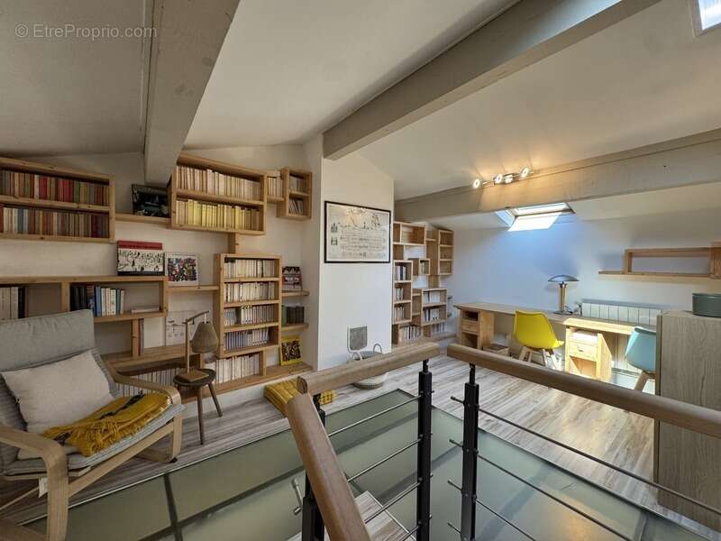Appartement à MEYZIEU