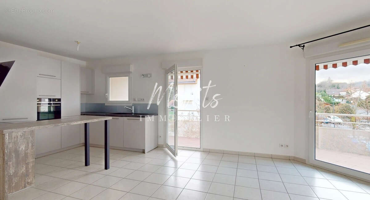 Appartement à VALLEIRY